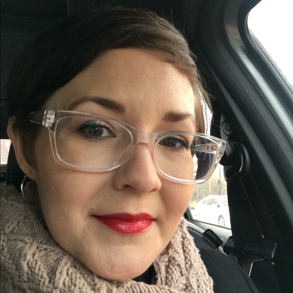 Meet your Posher, Melissa